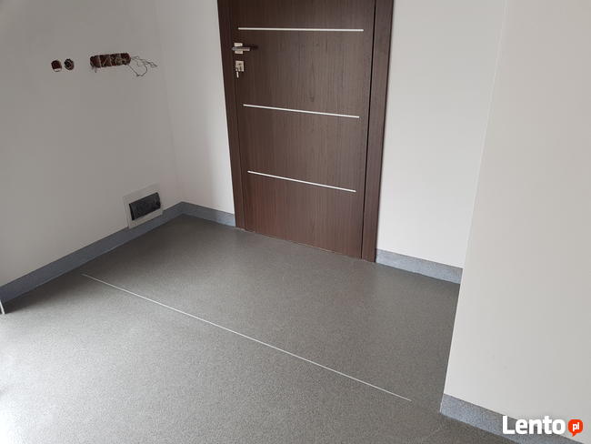posadzki żywiczne w garażu zamiast układanie płytek w 24h