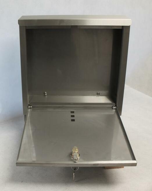 Natynkowa nierdzewna skrzynka na listy AKITA