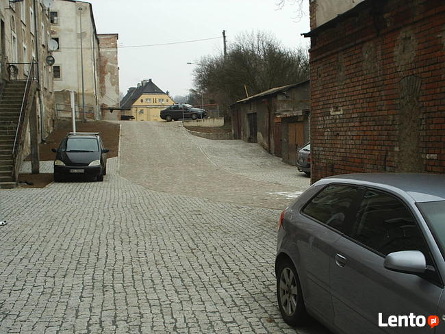 Obiekt garażowy lub magazynowy w centrum Kłodzka, tanio.