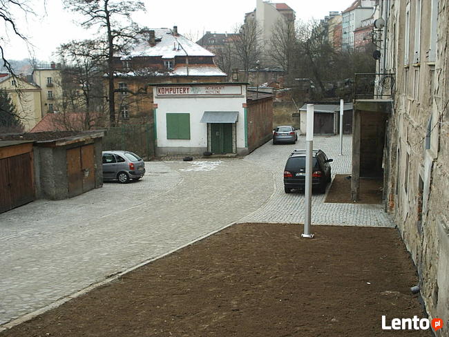 Obiekt garażowy lub magazynowy w centrum Kłodzka, tanio.