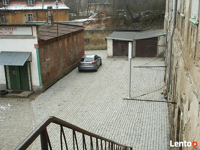 Obiekt garażowy lub magazynowy w centrum Kłodzka, tanio.
