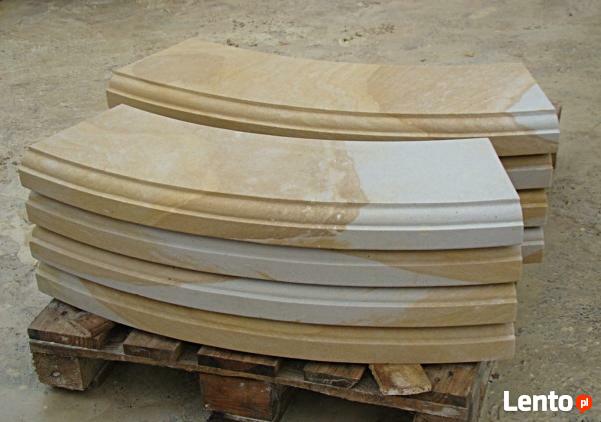 Elementy architektury budowlanej i ogrodowej z piaskowca