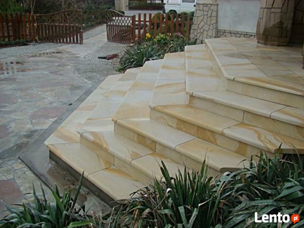 Elementy architektury budowlanej i ogrodowej z piaskowca