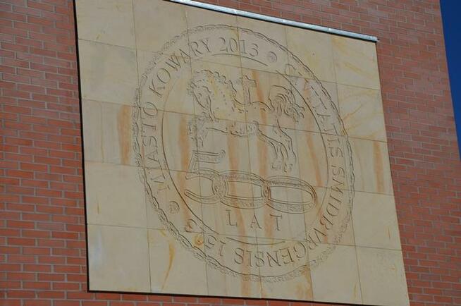 Architektura budowlana i ogrodowa z piaskowca kamienia