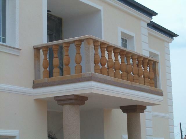 Architektura budowlana i ogrodowa z piaskowca kamienia