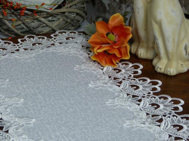 Biały bieżnik z gipiurą 40x85 cm NOWY