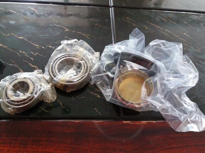 Sprzedam komplet naprawczych tylne koło łożyska do WV