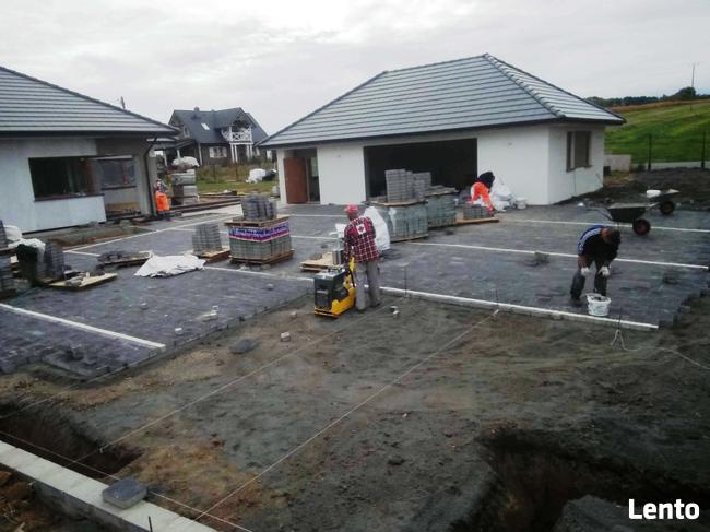 Brukarstwo, usługi brukarskie, kostka brukowa, układani