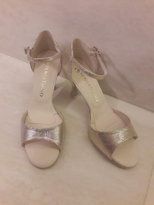 buty ślubne szyte na miarę