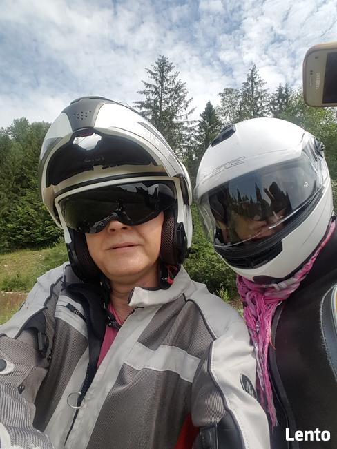 Atrakcyjna para szuka kobiety