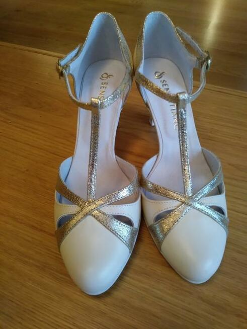 buty ślubne szyte na miarę