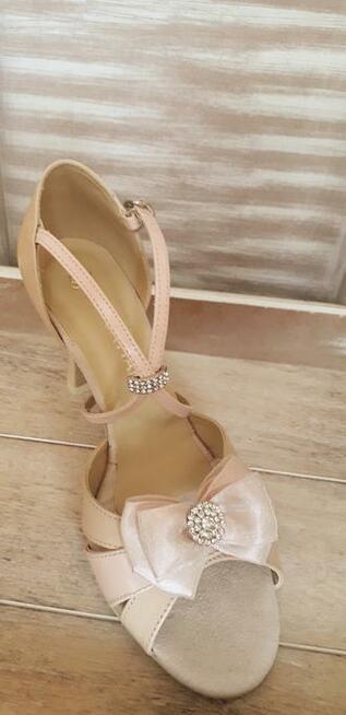 buty ślubne szyte na miarę