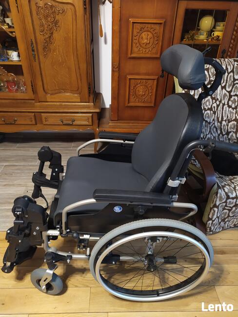 Specjalistyczny wózek inwalidzki