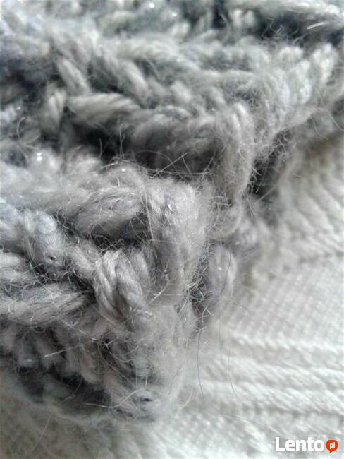 Szara, wełniana czapka beanie- z warkoczykami