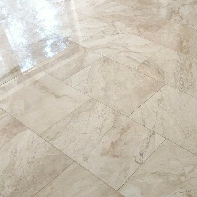 Płytki Marmur Queen Beige polerowany 40,6x61x1,2 cm