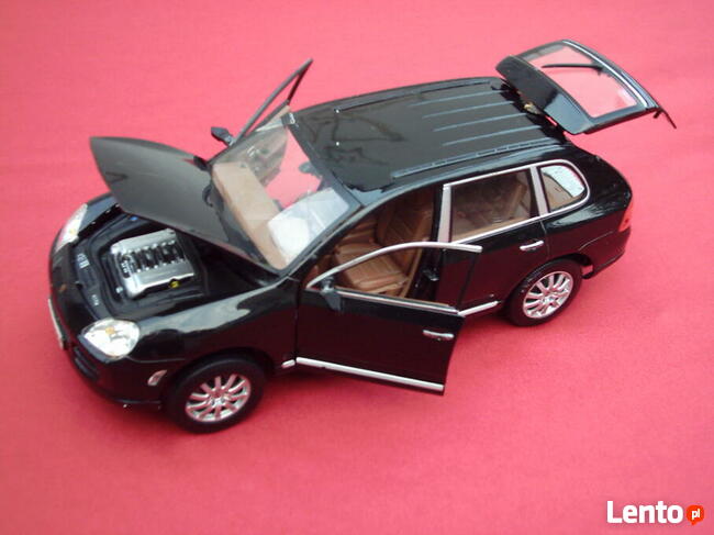 Model Porsche Ceyene Skala 1/18,Mercedes 500 SL Mercedes G
