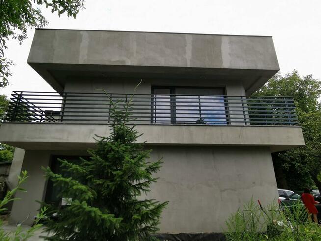 Bramy, balustrady, ogrodzenia, wiaty śmietnikowe, palisadowe