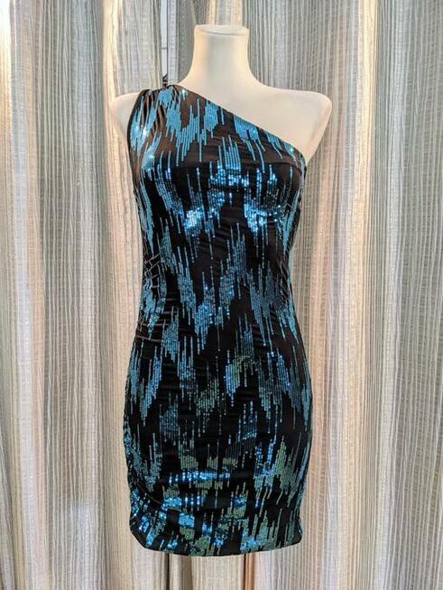 Kurtki Płaszcze Sukienki Torebki Damskie Ubrania Szczecin