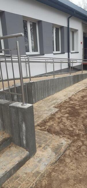 Podjazdy dla osób niepłnosprawnych