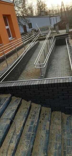 Podjazdy dla osób niepłnosprawnych