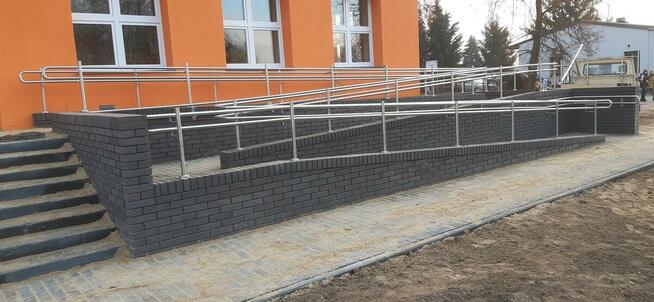 Podjazdy dla osób niepłnosprawnych