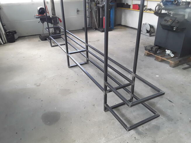 Spawanie stali, meble stalowe, konstrukcje.