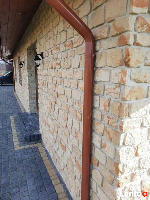 Ściany elewacje domu w górach