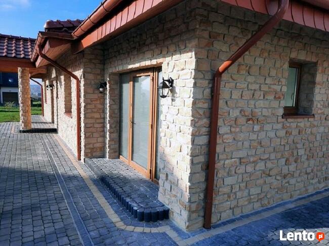 Ściany elewacje domu w górach