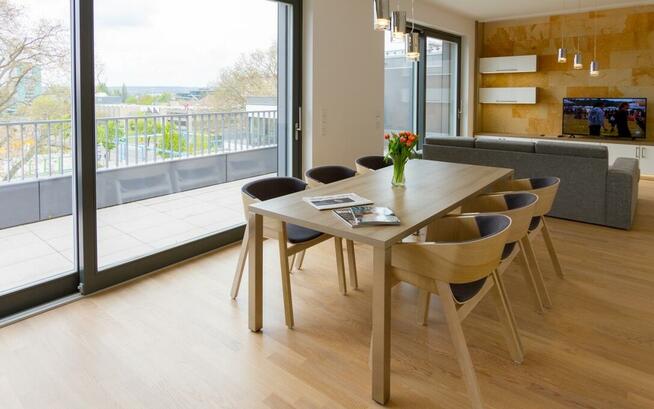 Płyty ozdobne z kamienia naturalnego