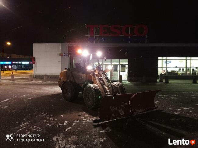 Zimowe utrzymanie, odśnieżanie parkingów dachów