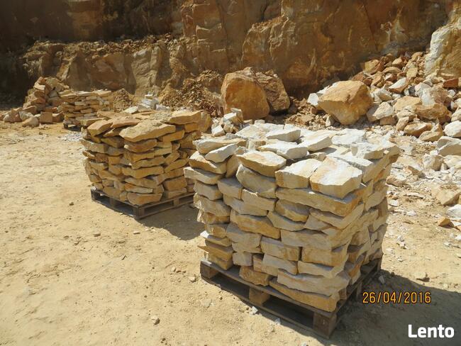 Murek z kamienia naturalnego