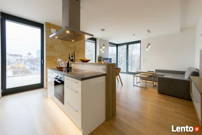 Płyty ozdobne z kamienia naturalnego