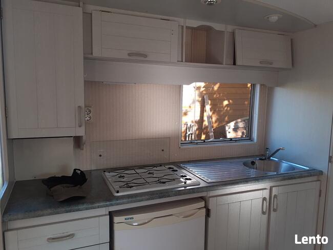 Dwa domki letniskowe I domek holenderski