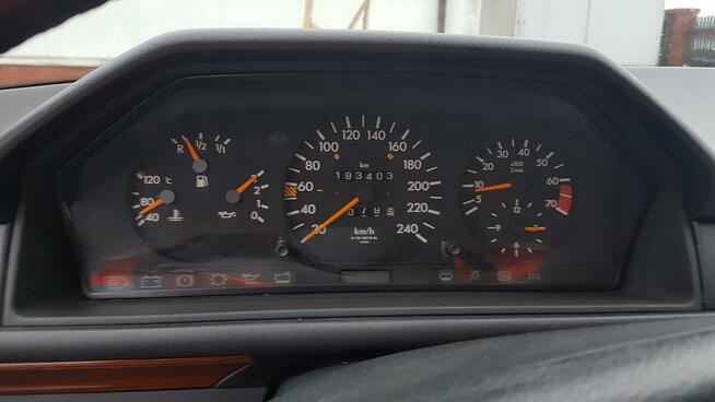 Mercedes Klasa E W124 Szeroka listwa stan IDEAŁ !