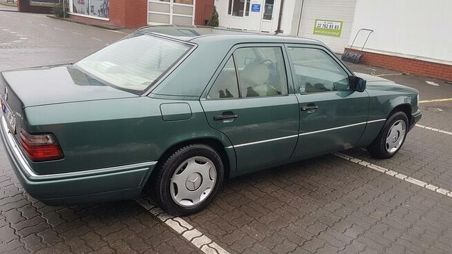 Mercedes Klasa E W124 Szeroka listwa stan IDEAŁ !