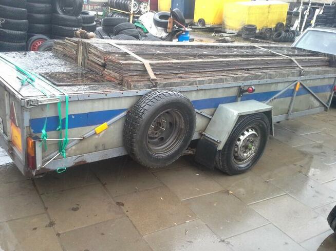 WYPOŻYCZALNJA PRZYCZEP-LAWET BUSÓW I AUTO-LAWET