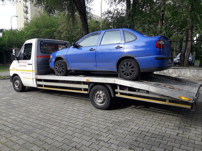 WYPOŻYCZALNJA PRZYCZEP-LAWET BUSÓW I AUTO-LAWET