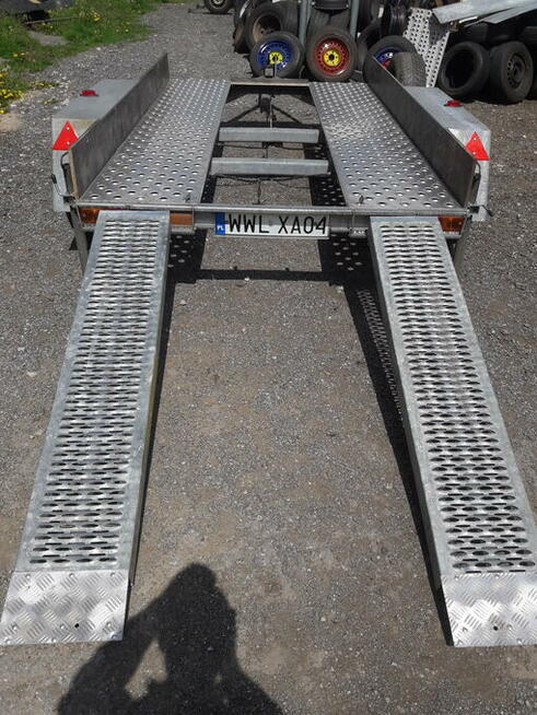 WYPOŻYCZALNJA PRZYCZEP-LAWET BUSÓW I AUTO-LAWET