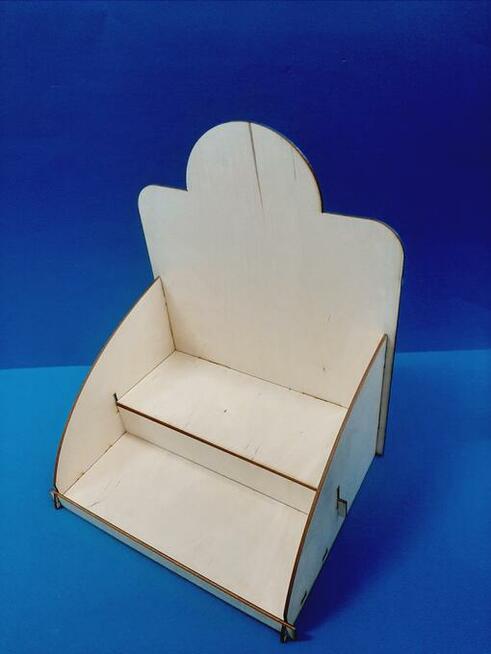 Cięcie pleksi do wymiaru, Usługa na powierzonych materiałach