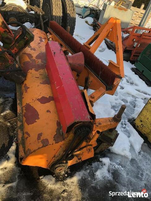 Zamiatarka do ciągnika czołowa