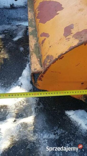 Zamiatarka do ciągnika czołowa