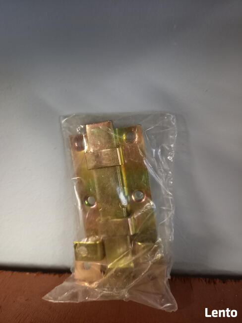 ZASUWY Z RYGLEM FIRMY DERC