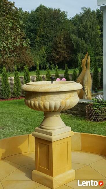 Fontanna ogrodowa z piaskowca - kamień naturalny