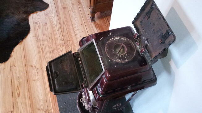 Kominek koza wolnostojący żeliwny emaliiowany