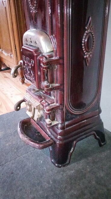 Kominek koza wolnostojący żeliwny emaliiowany