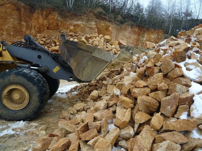 Kamień łamany kopalnia piaskowca kruszywa hydrotechnicznego