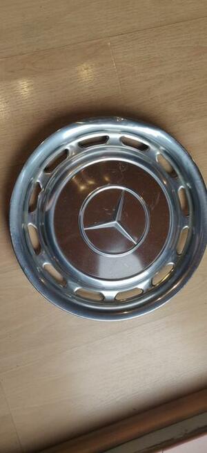 Zabytkowe kołpaki do Mercedesa 2 szt ( W115, W114, W123)