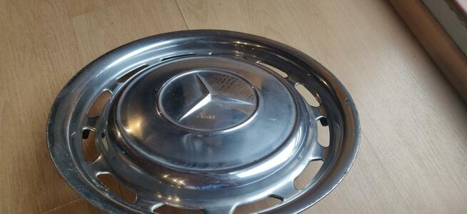 Zabytkowe kołpaki do Mercedesa 2 szt ( W115, W114, W123)