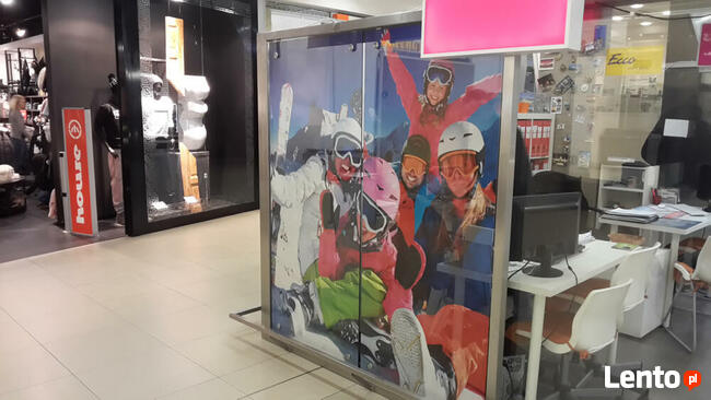 Montaż reklam, oklejanie witryn, okien, fototapety REKLAMA