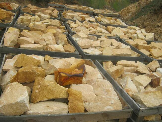 Kamień do budowy murków ogrodowych